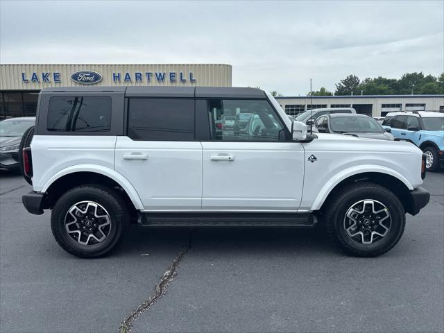 Photo of 2025 Oxford White Ford Bronco