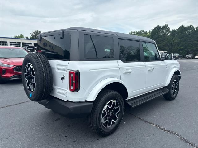 Photo of 2025 Oxford White Ford Bronco