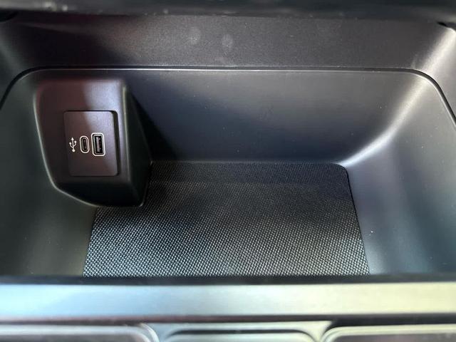 Photo of 2025 Space White Metallic Ford F-150