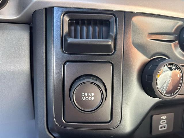Photo of 2026 Oxford White Ford F-250