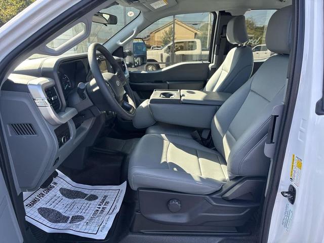 Photo of 2026 Oxford White Ford F-250