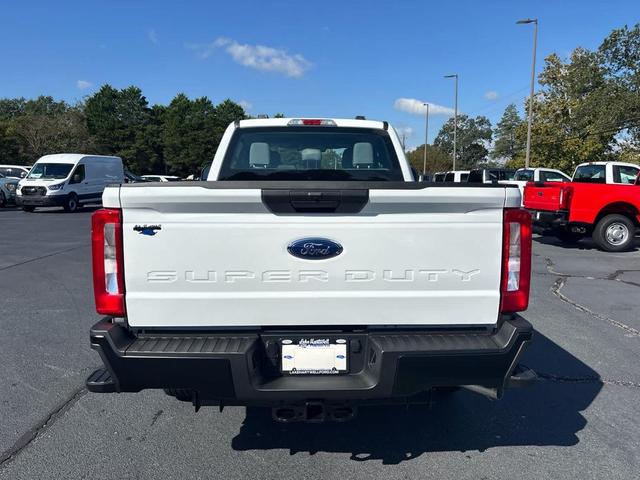 Photo of 2026 Oxford White Ford F-250