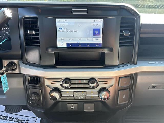 Photo of 2026 Oxford White Ford F-250