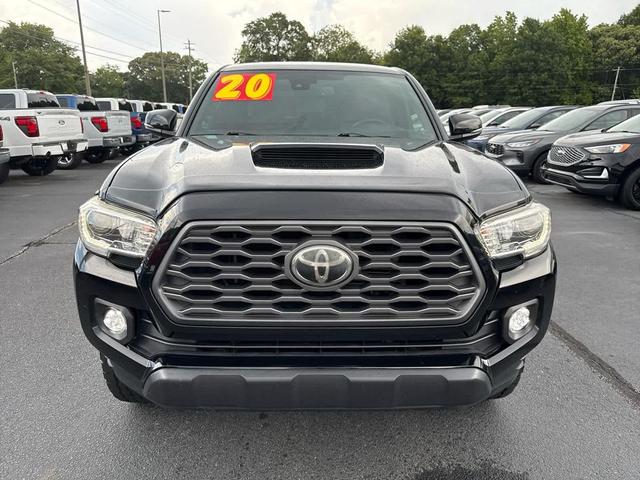 Photo of 2020 Midnight Black Metallic Toyota Tacoma