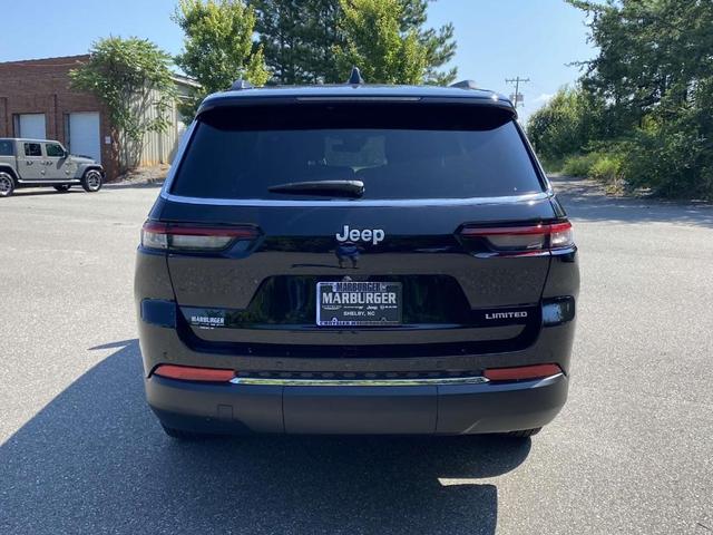 Photo of 2025 Diamond Black Jeep Grand Cherokee L