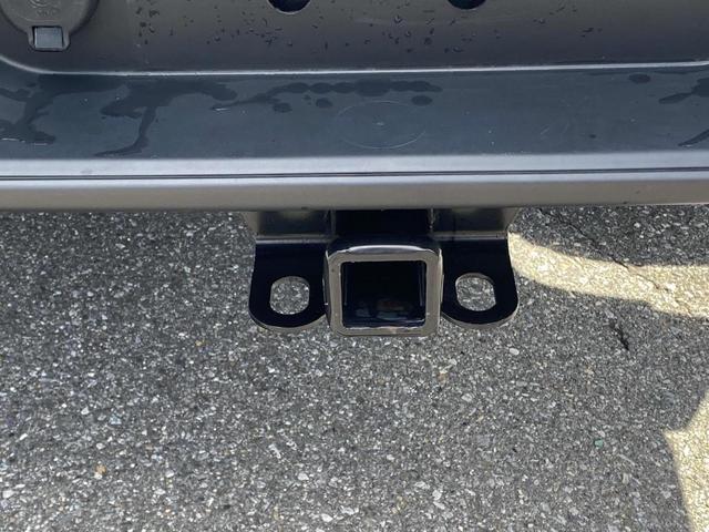 Photo of 2023 Bright White Clearcoat Jeep Gladiator