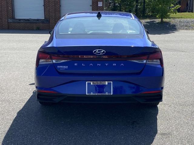 Photo of 2023 Intense Blue Hyundai ELANTRA