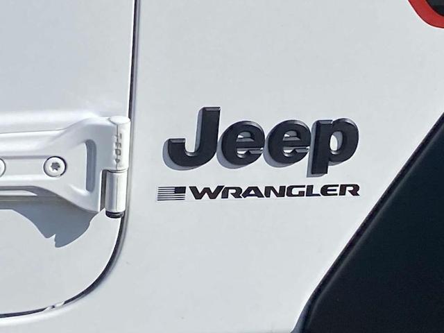 Photo of 2023 Bright White Clearcoat Jeep Wrangler