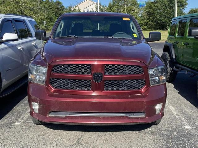 Photo of 2019 Delmonico Red Pearlcoat RAM 1500 Classic