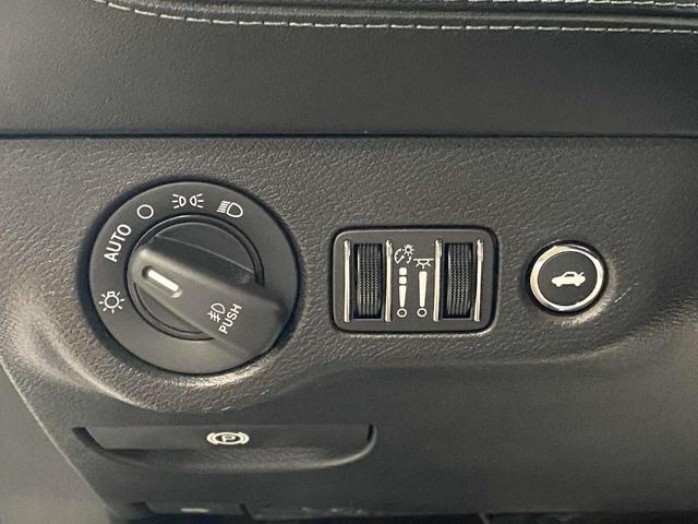 Photo of 2021 Pitch Black Clearcoat Dodge Challenger