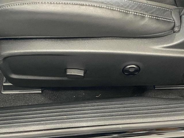 Photo of 2021 Pitch Black Clearcoat Dodge Challenger