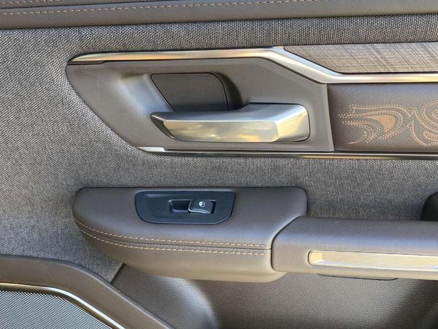 Photo of 2025 Diamond Black RAM 1500