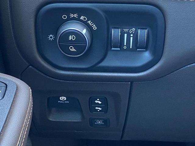 Photo of 2025 Diamond Black RAM 1500