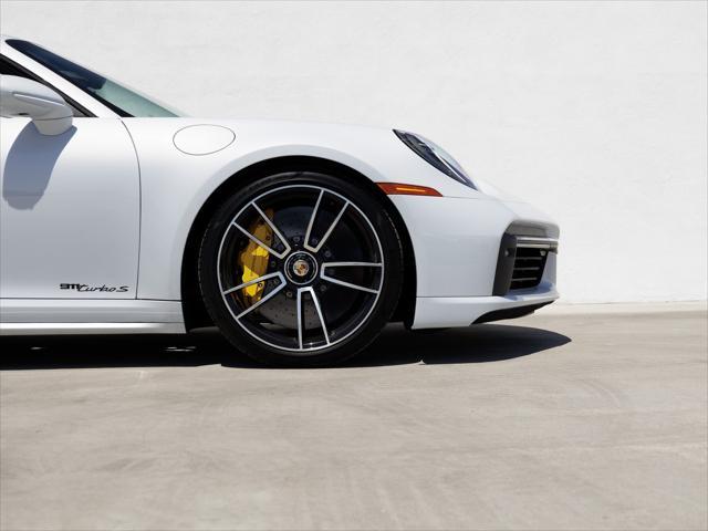 Photo of 2024 Ice Grey Metallic Porsche 911