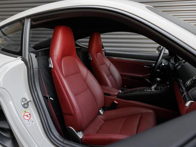 Photo of 2025 Chalk Porsche 718 Cayman