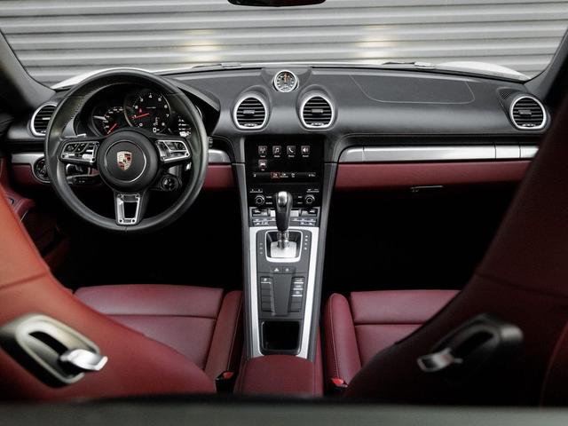 Photo of 2025 Chalk Porsche 718 Cayman