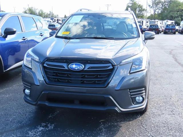 Photo of 2023 Magnetite Gray Metallic Subaru Forester