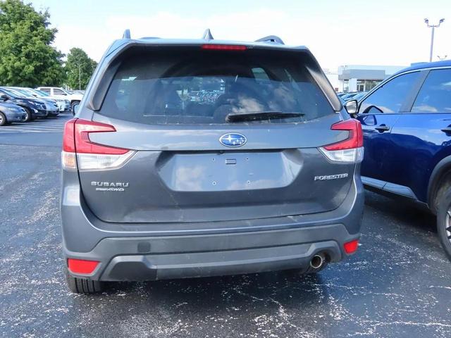 Photo of 2023 Magnetite Gray Metallic Subaru Forester