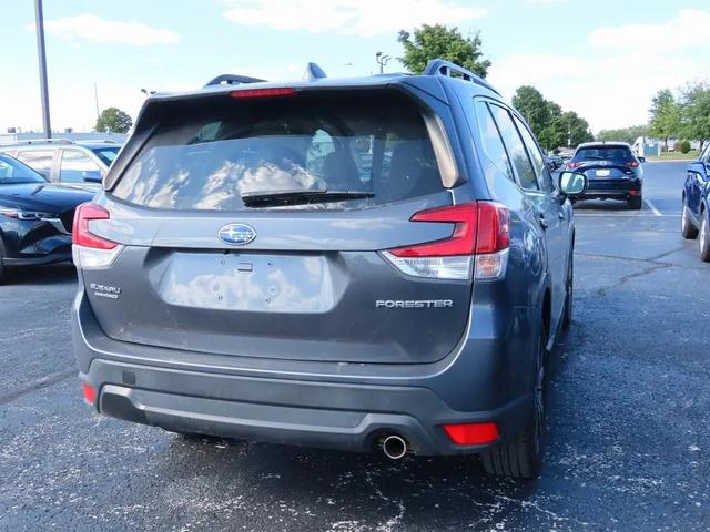 Photo of 2023 Magnetite Gray Metallic Subaru Forester