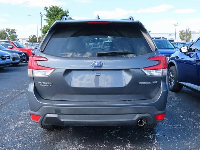 Photo of 2023 Magnetite Gray Metallic Subaru Forester