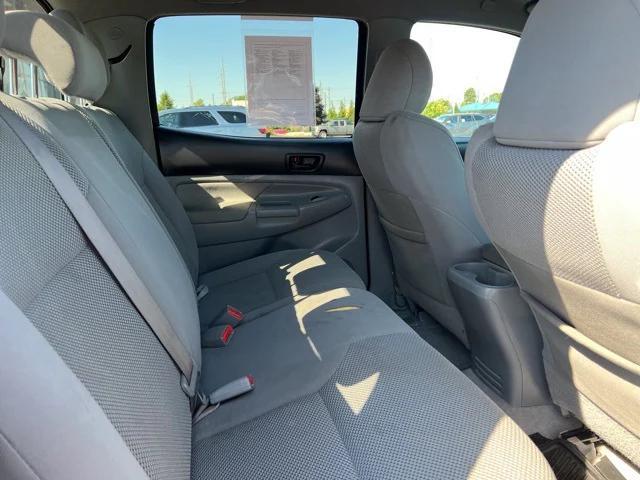 Photo of 2011 Magnetic Gray Metallic Toyota Tacoma