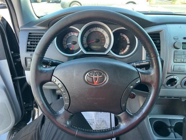 Photo of 2011 Magnetic Gray Metallic Toyota Tacoma
