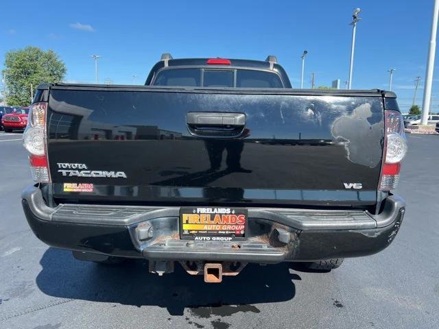 Photo of 2011 Magnetic Gray Metallic Toyota Tacoma
