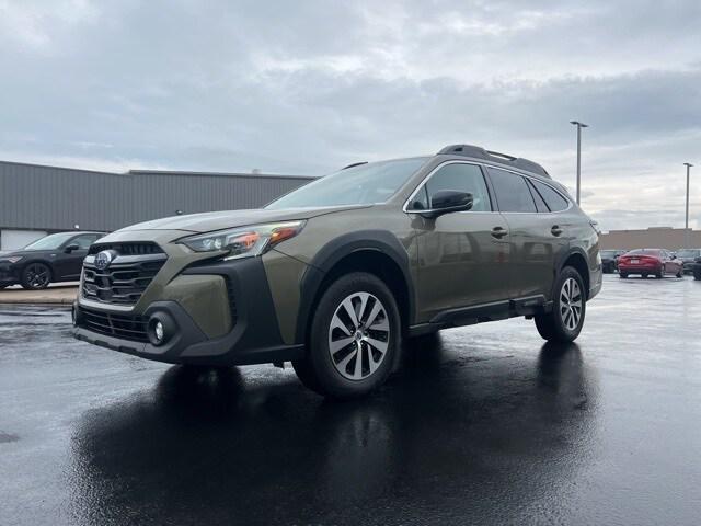Photo of 2023 Autumn Green Metallic Subaru Outback