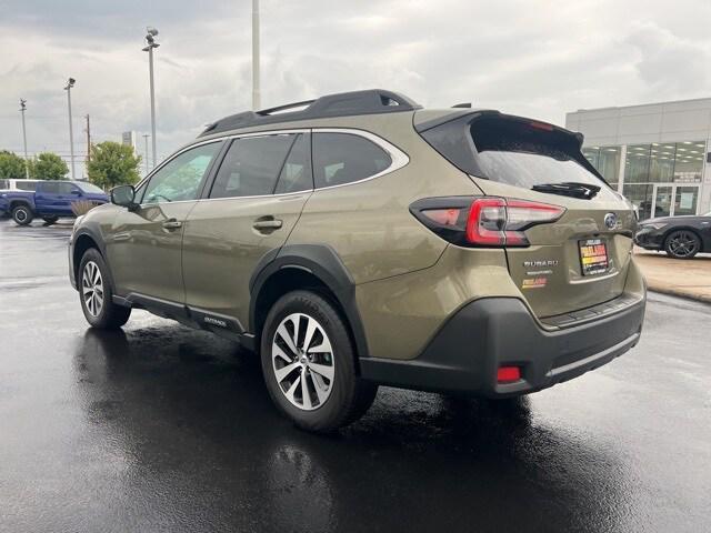 Photo of 2023 Autumn Green Metallic Subaru Outback