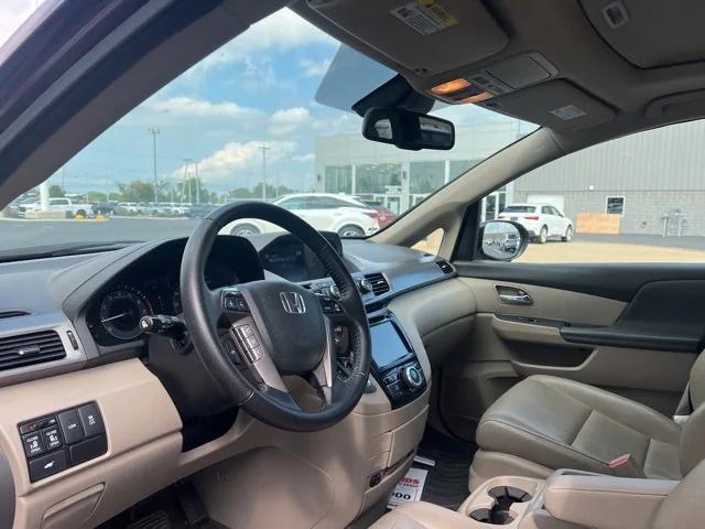 Photo of 2015 Dark Cherry Pearl Honda Odyssey