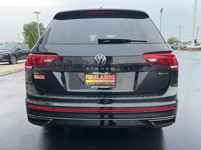 Photo of 2023 Deep Black Pearl Volkswagen Tiguan