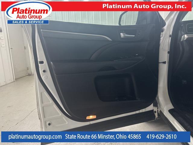 Photo of 2018 Blizzard Pearl Toyota Highlander