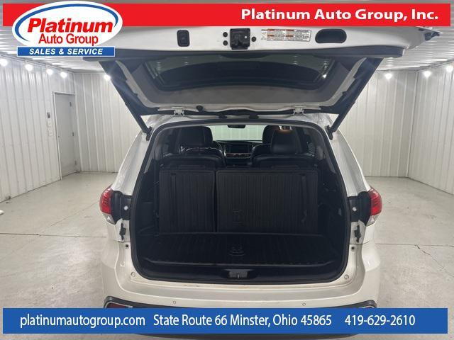Photo of 2018 Blizzard Pearl Toyota Highlander