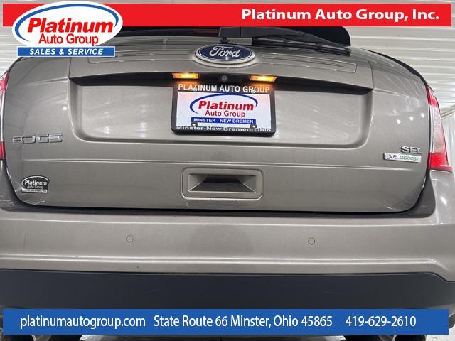 Photo of 2014 Mineral Gray Metallic Ford Edge