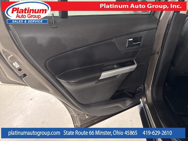Photo of 2014 Mineral Gray Metallic Ford Edge