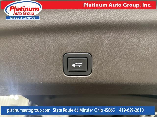 Photo of 2023 White Frost Tricoat GMC Yukon XL