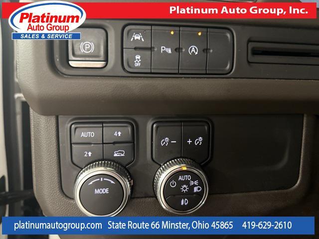 Photo of 2023 White Frost Tricoat GMC Yukon XL