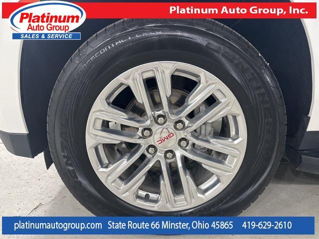 Photo of 2023 White Frost Tricoat GMC Yukon XL
