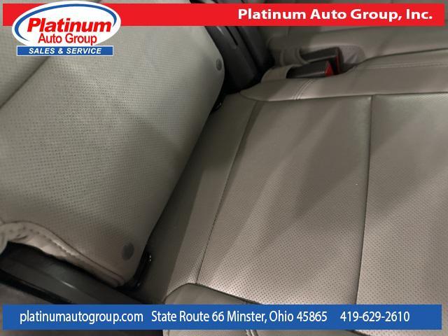 Photo of 2023 White Frost Tricoat GMC Yukon XL