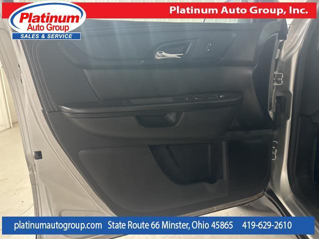 Photo of 2017 Silver Ice Metallic Chevrolet Traverse