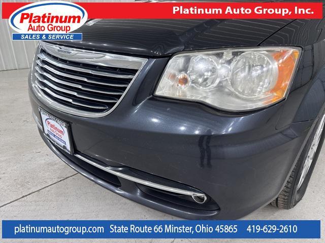 Photo of 2013 Maximum Steel Metallic Clearcoat Chrysler Town & Country