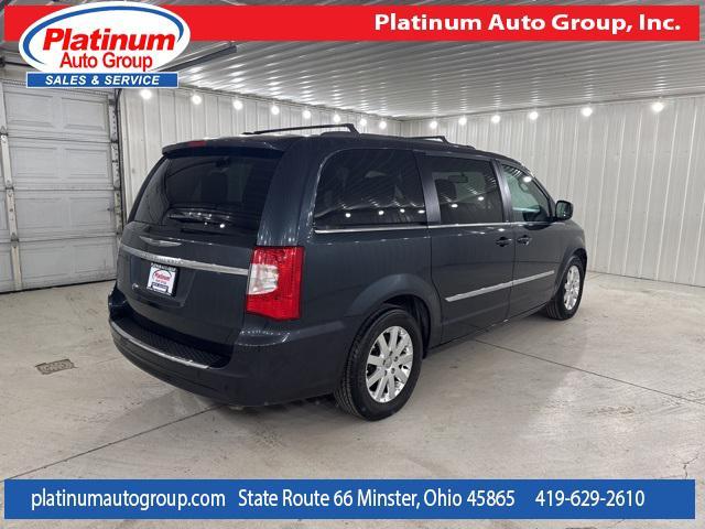 Photo of 2013 Maximum Steel Metallic Clearcoat Chrysler Town & Country