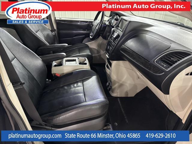Photo of 2013 Maximum Steel Metallic Clearcoat Chrysler Town & Country