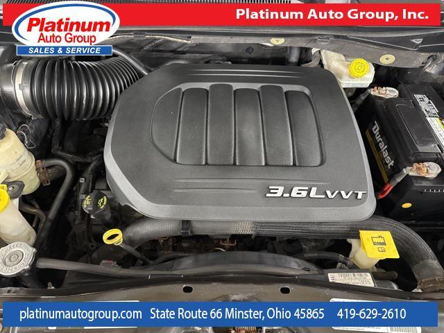 Photo of 2013 Maximum Steel Metallic Clearcoat Chrysler Town & Country