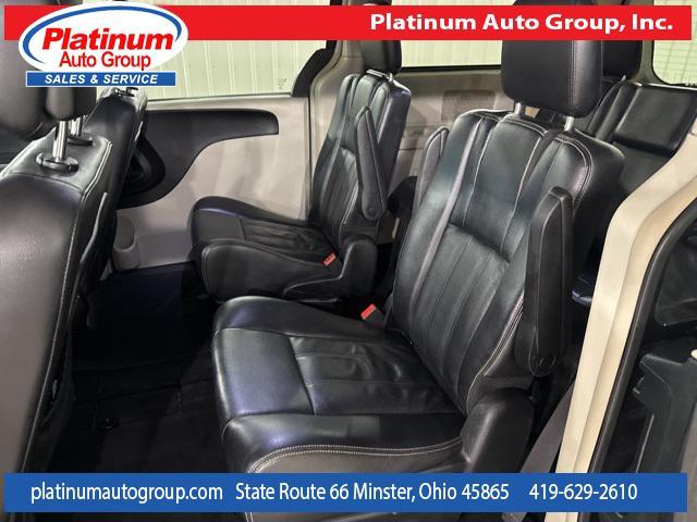 Photo of 2013 Maximum Steel Metallic Clearcoat Chrysler Town & Country