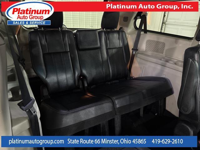 Photo of 2013 Maximum Steel Metallic Clearcoat Chrysler Town & Country