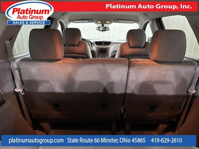 Photo of 2016 Tungsten Metallic Chevrolet Traverse