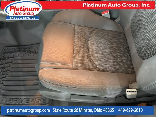 Photo of 2016 Tungsten Metallic Chevrolet Traverse