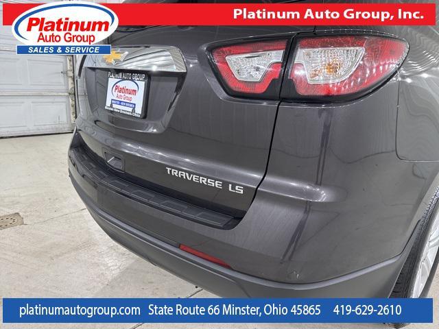 Photo of 2016 Tungsten Metallic Chevrolet Traverse