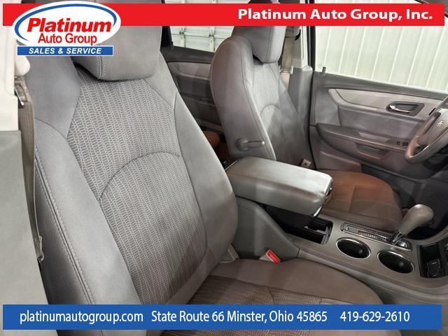 Photo of 2016 Tungsten Metallic Chevrolet Traverse